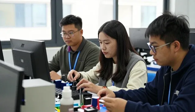 电子元器件技术支持服务向智能化方案转型